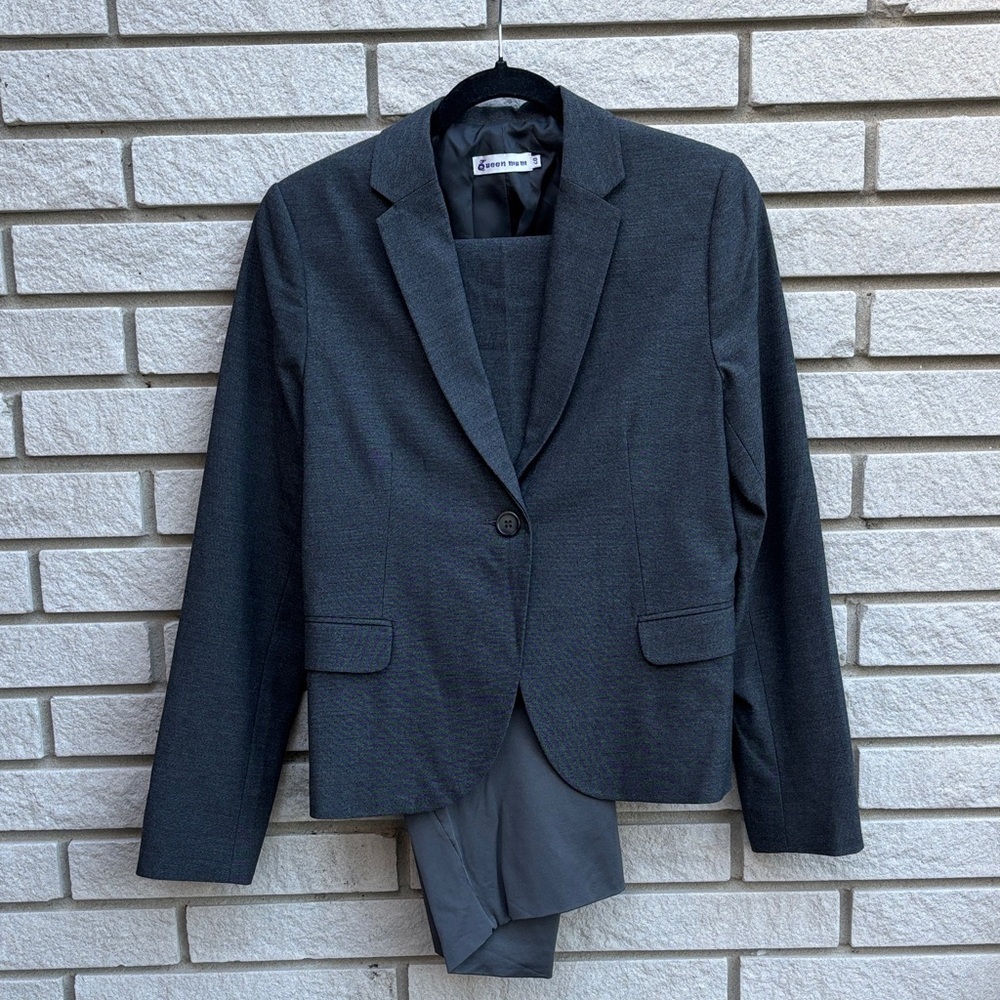 Queen Mum Maternity Classic One Button Suit Grey Size 40